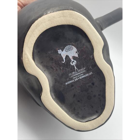 Global Design Black Skull Shaped Ceramic Coffee Mugs 18 Oz Matte - Picture 4 of 6